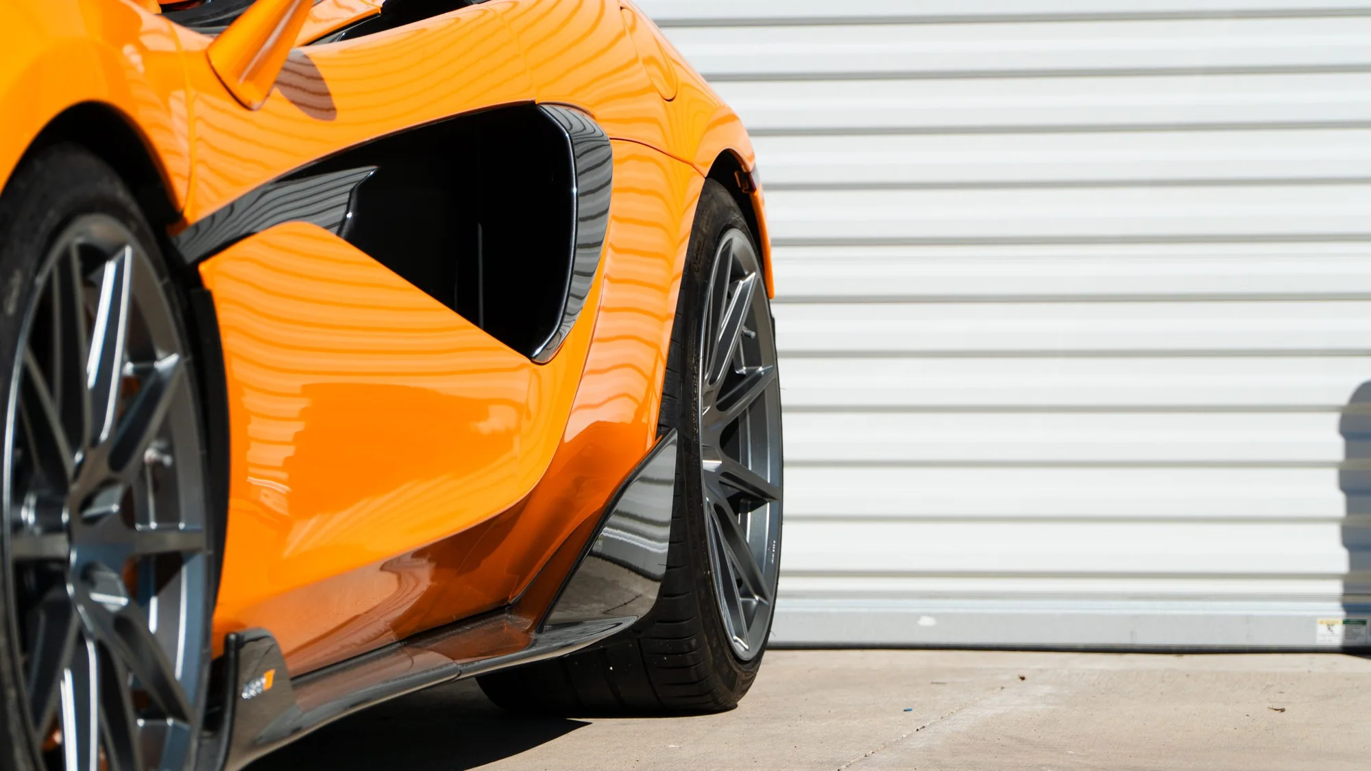 Orange McLaren 600LT on MMCW1 forged wheels