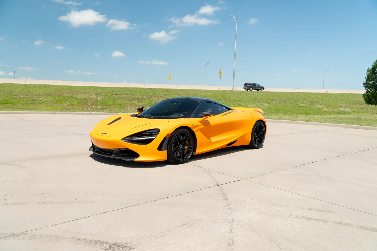 2019 McLaren 720S Coupe in Papaya Spark, photo 8