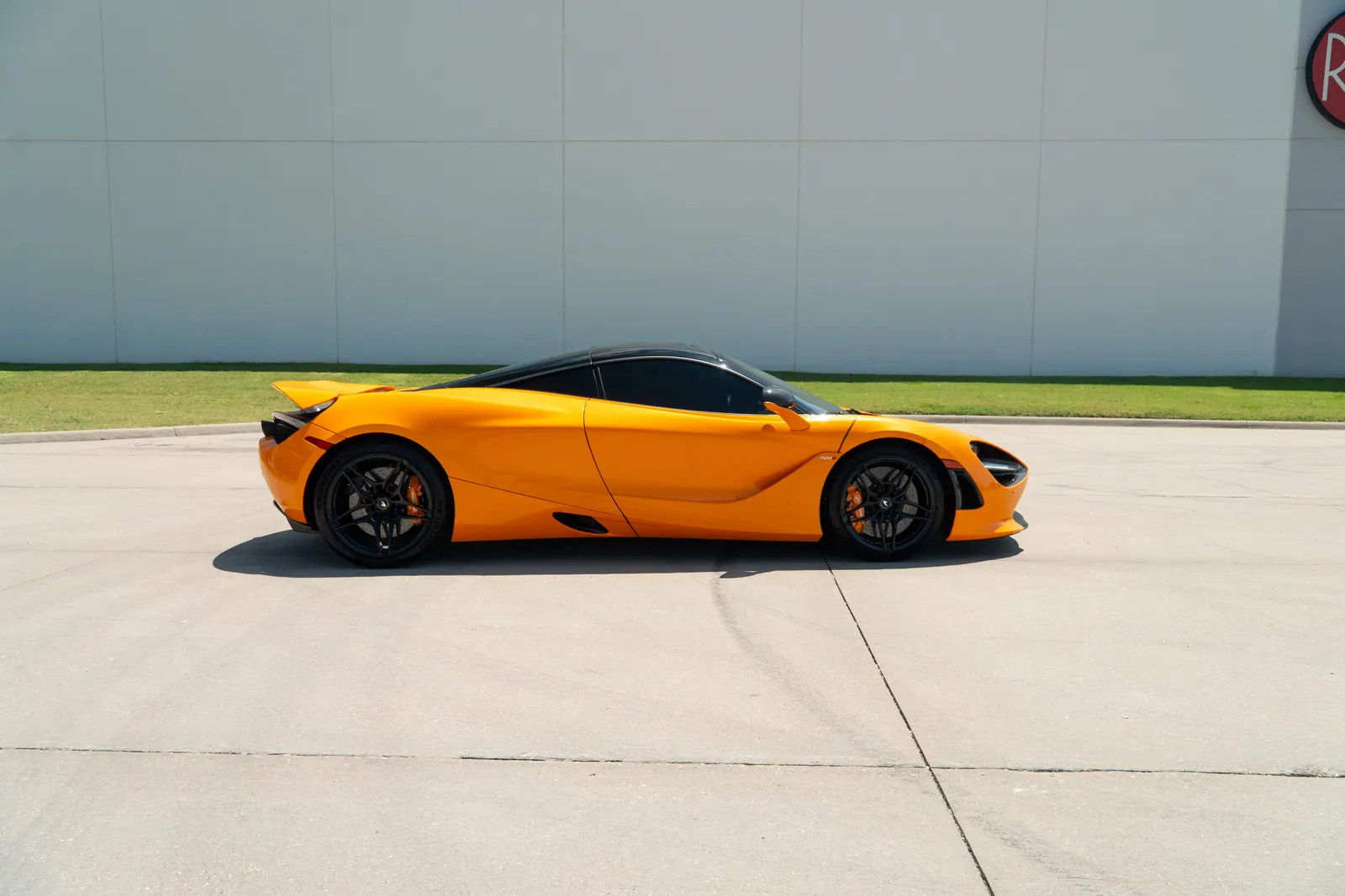 2019 McLaren 720S Coupe in Papaya Spark, photo 10