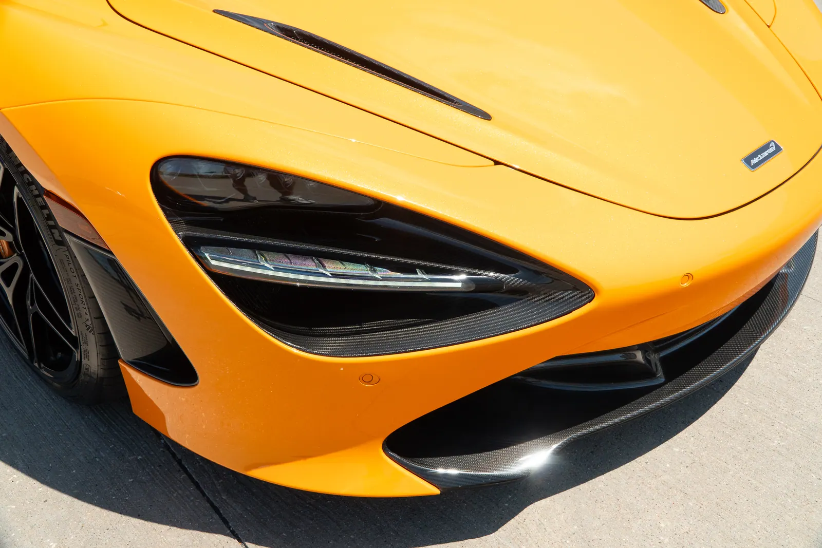 2019 McLaren 720S Coupe in Papaya Spark, photo 11