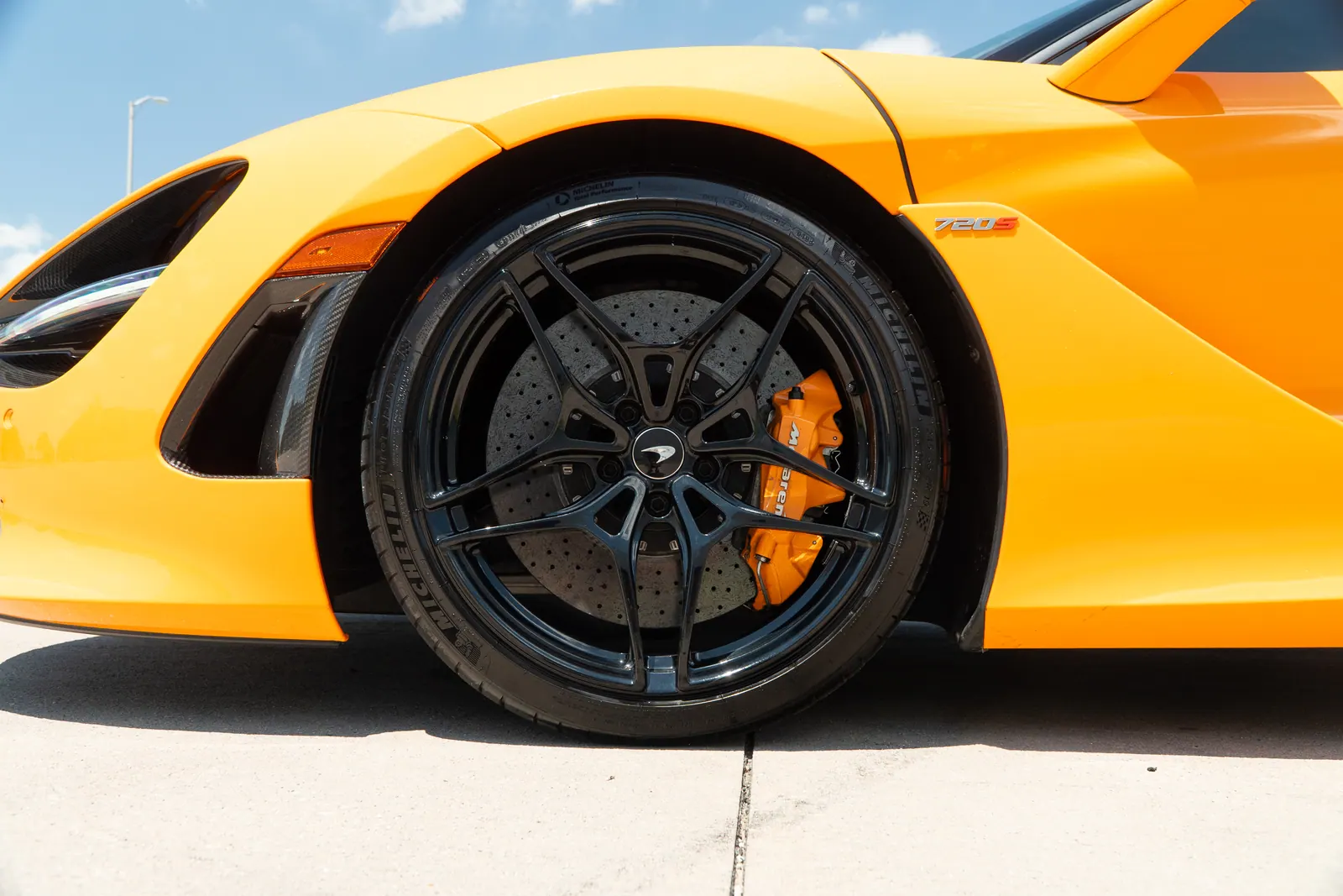 2019 McLaren 720S Coupe in Papaya Spark, photo 18
