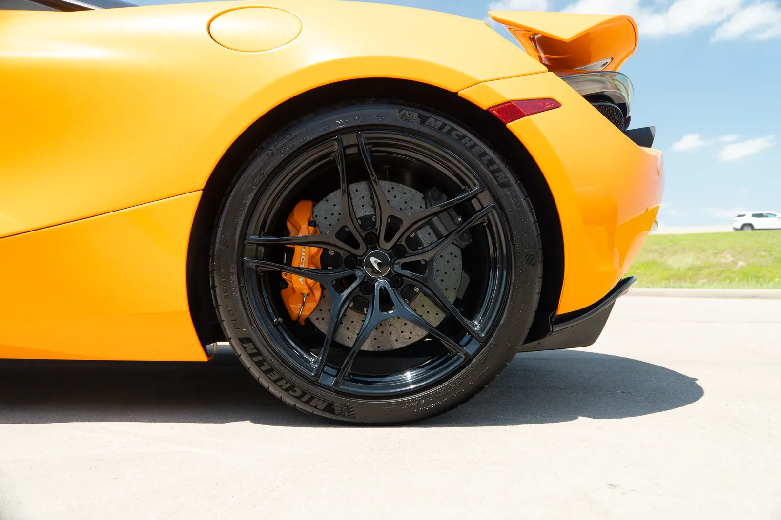 2019 McLaren 720S Coupe in Papaya Spark, photo 23
