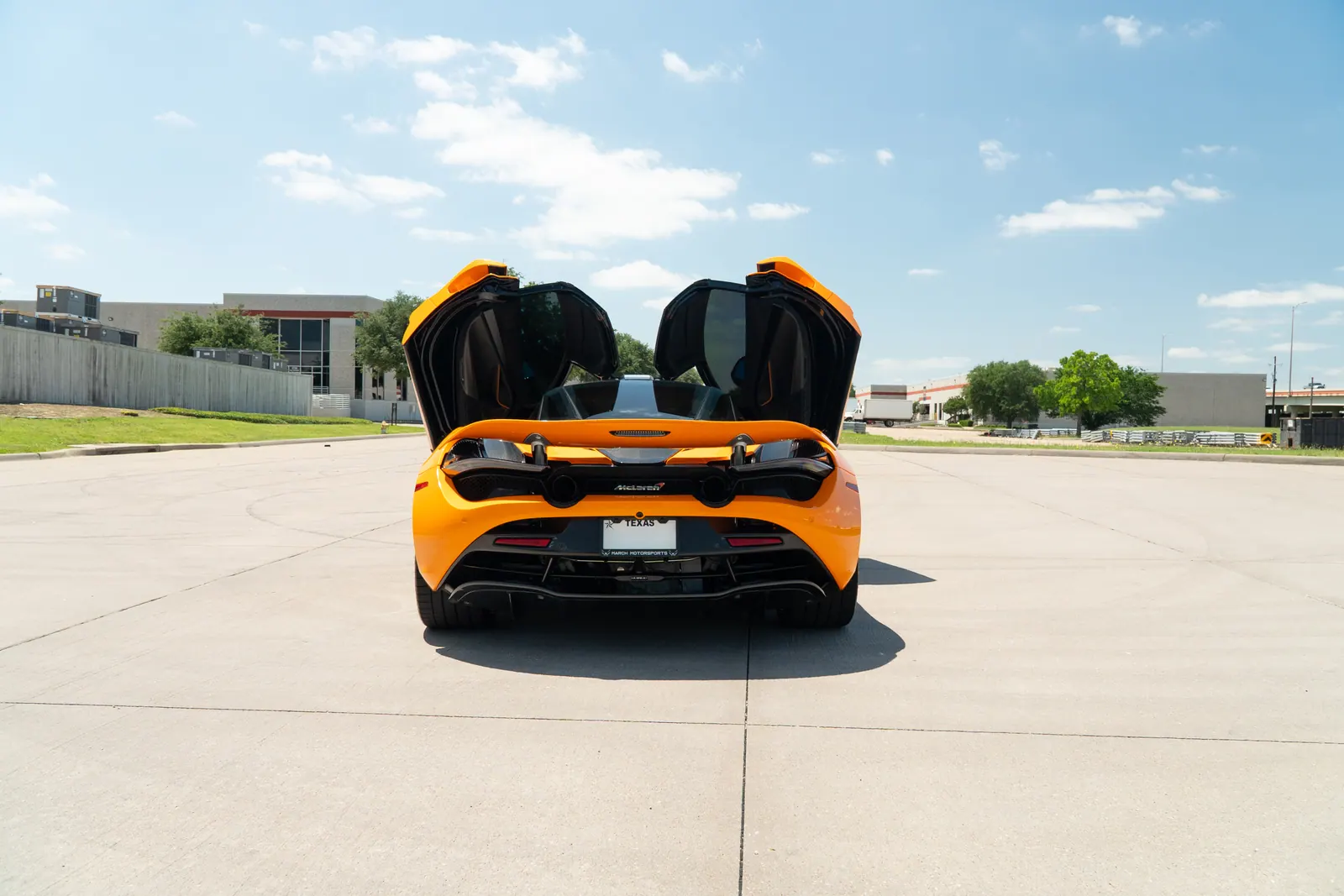2019 McLaren 720S Coupe in Papaya Spark, photo 32