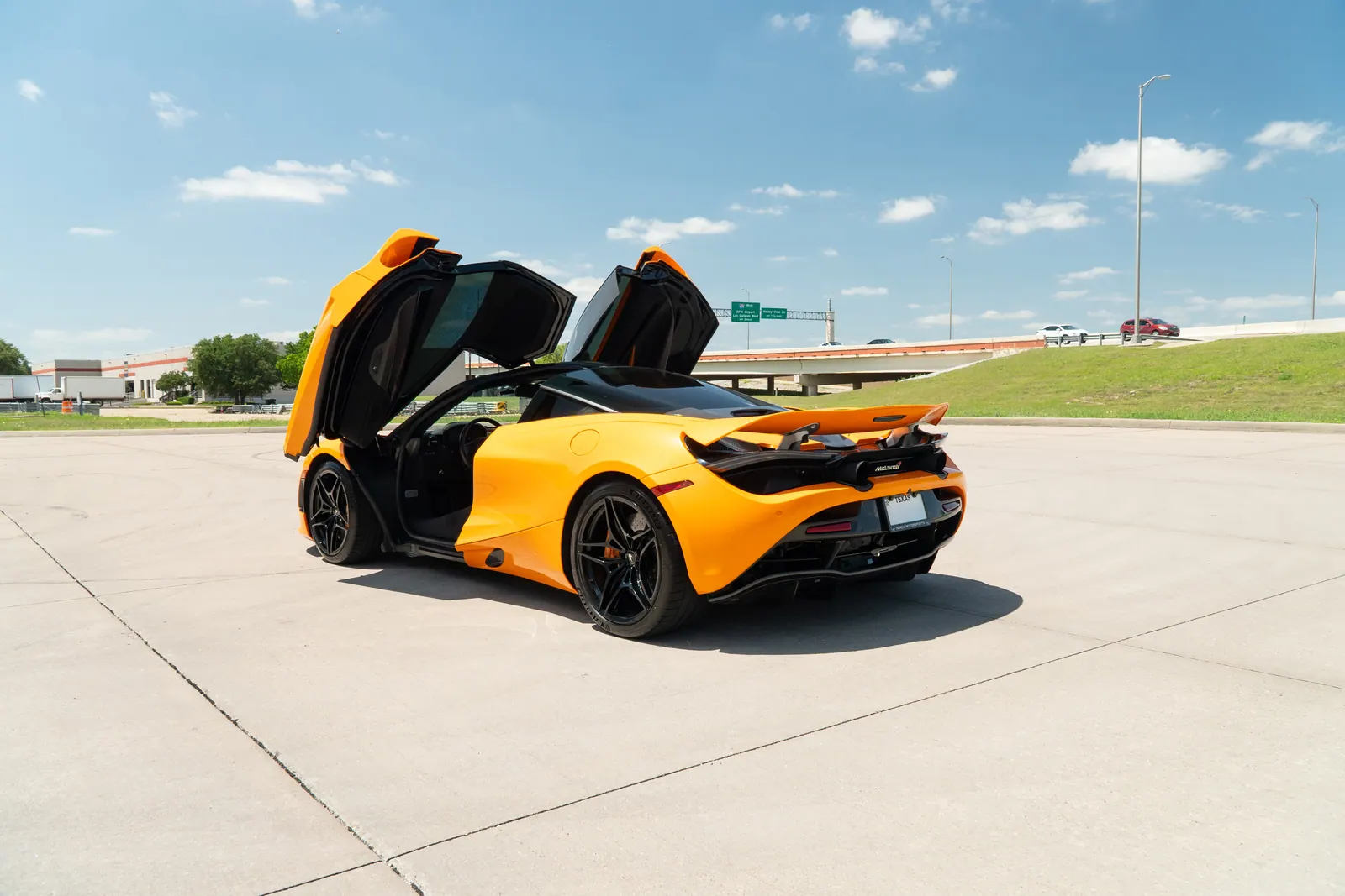 2019 McLaren 720S Coupe in Papaya Spark, photo 33