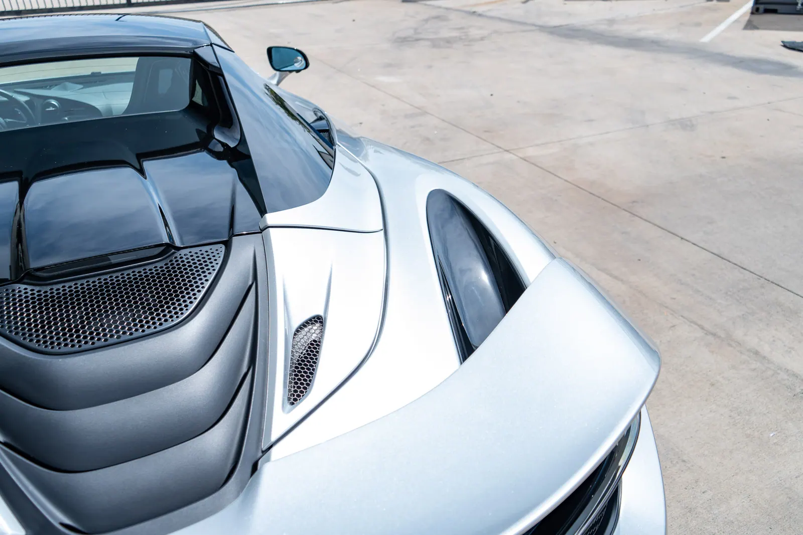 2021 McLaren 720S Spider in Supernova Silver, photo 9