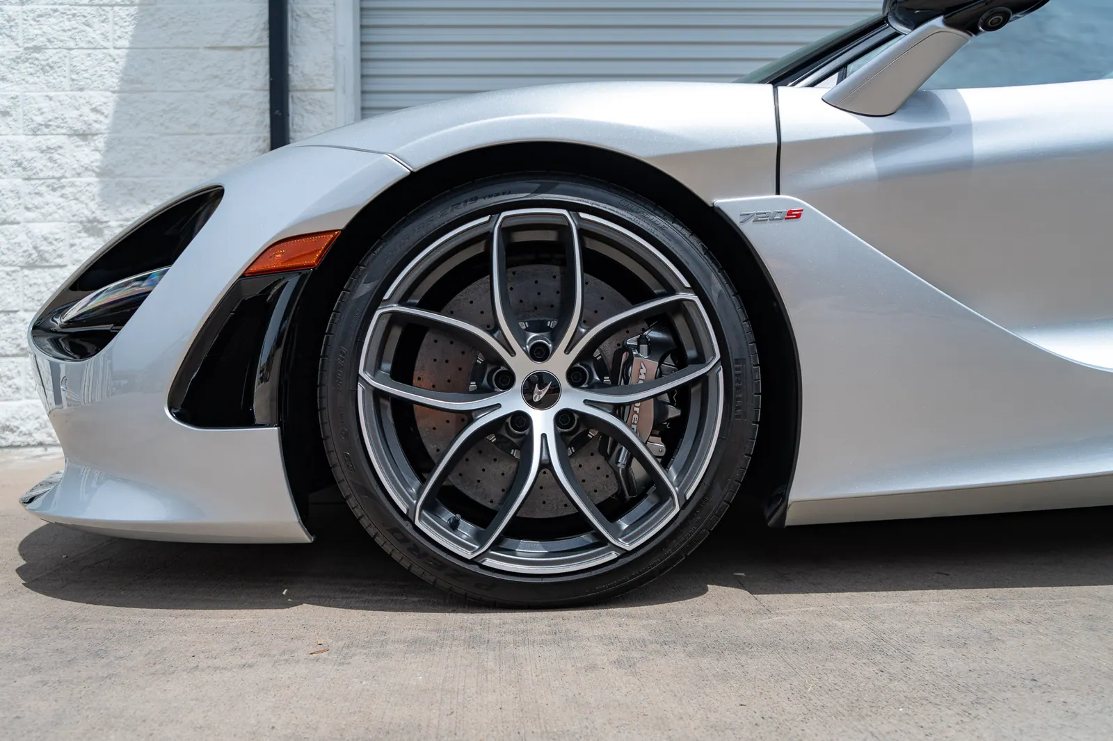 2021 McLaren 720S Spider in Supernova Silver, photo 24