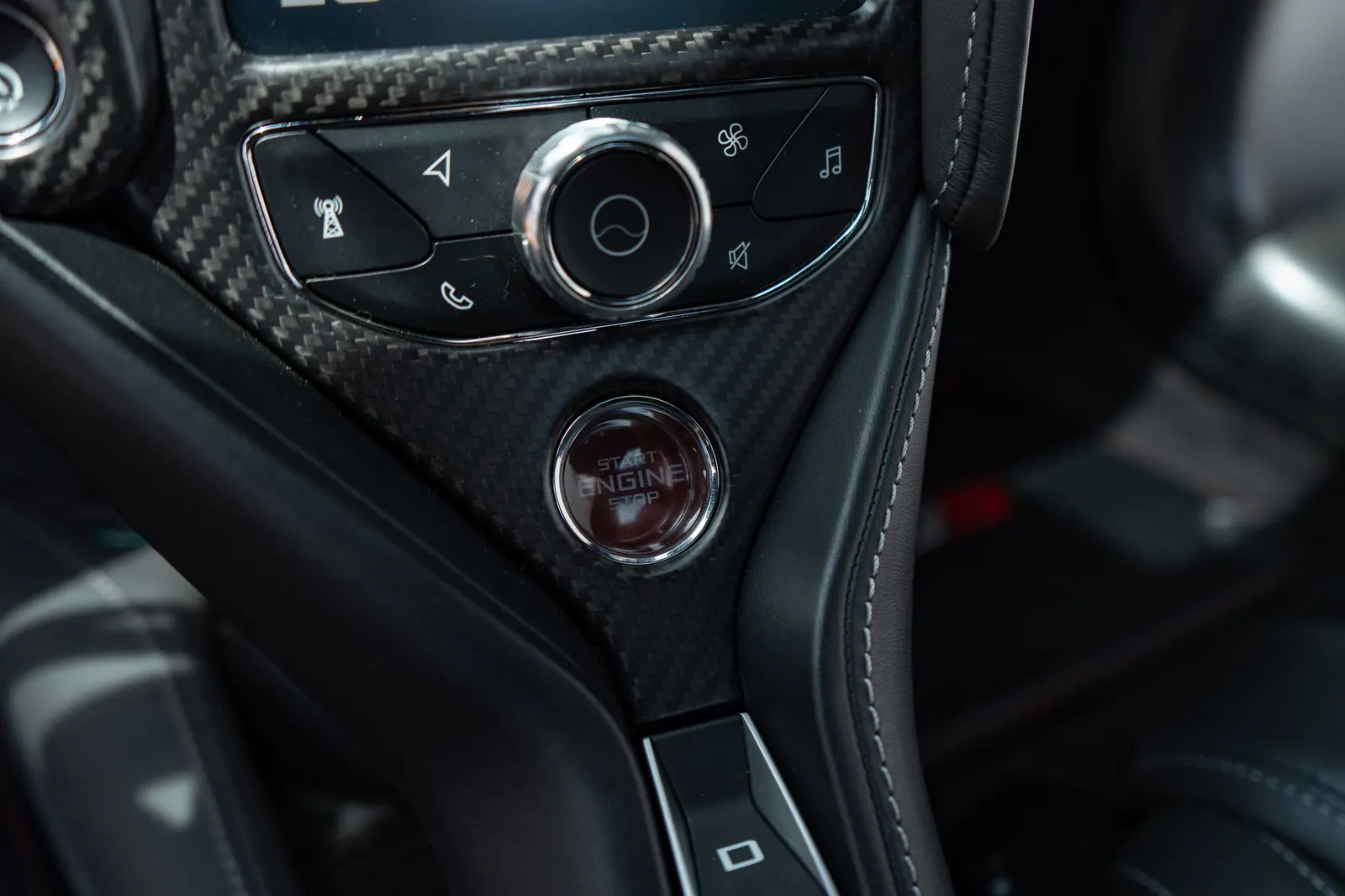 2021 McLaren 720S Spider in Supernova Silver, photo 39