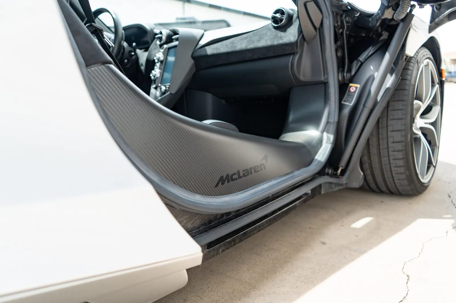2021 McLaren 720S Spider in Supernova Silver, photo 48